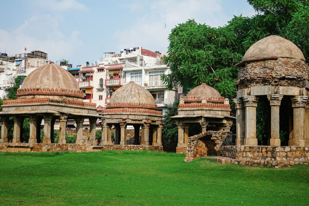 Famous Place in Delhi- Hauz khas village