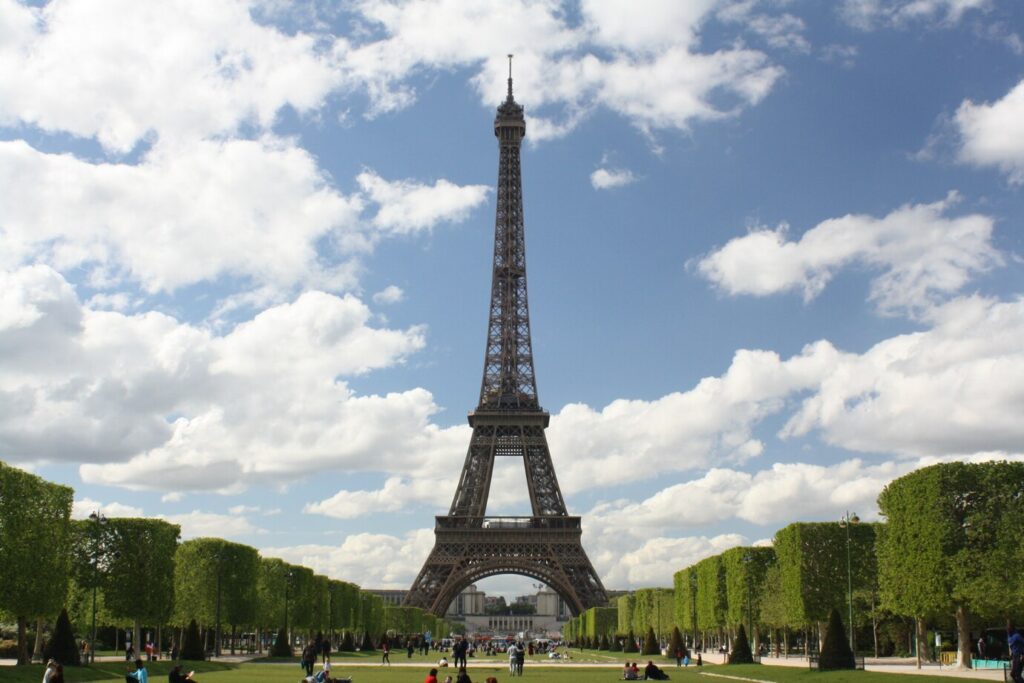 A must-see in Paris is the Eiffel Tower