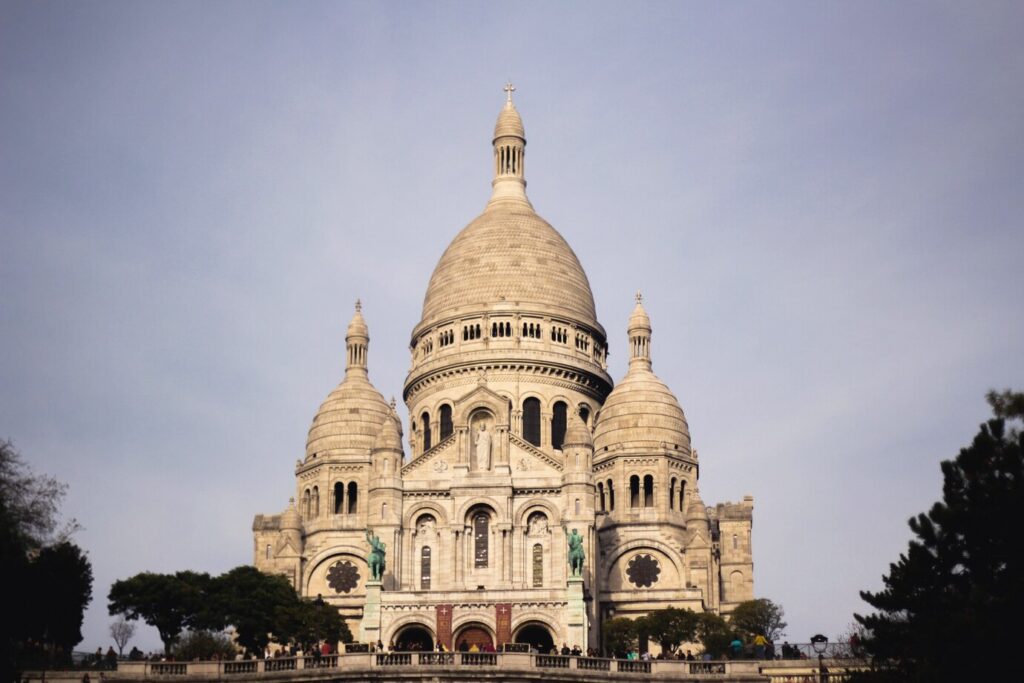 Montmartre and Sacré-Cœur Basilica.